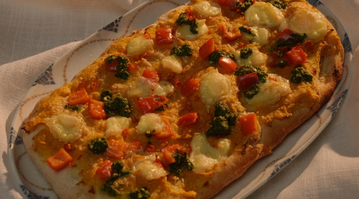 The Roman Paddle Revolution: How Eatinn’ Love Trattoria Is Rewriting India’s Pizza Script with Pala Romana