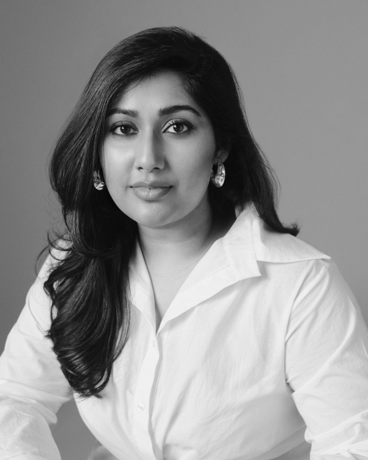 Black and white portrait of Shweta Agarwal, founder and creative director of Āroka